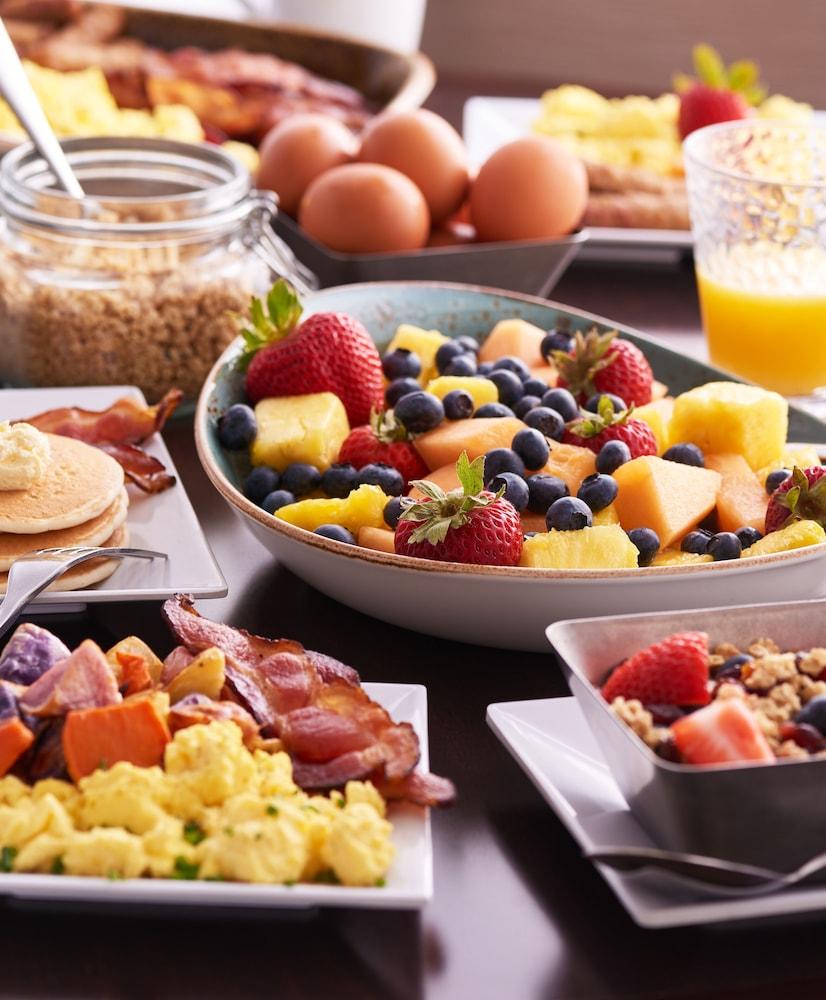 Hyatt Place Gurgaon Udyog Vihar Ngoại thất bức ảnh Fruit salad